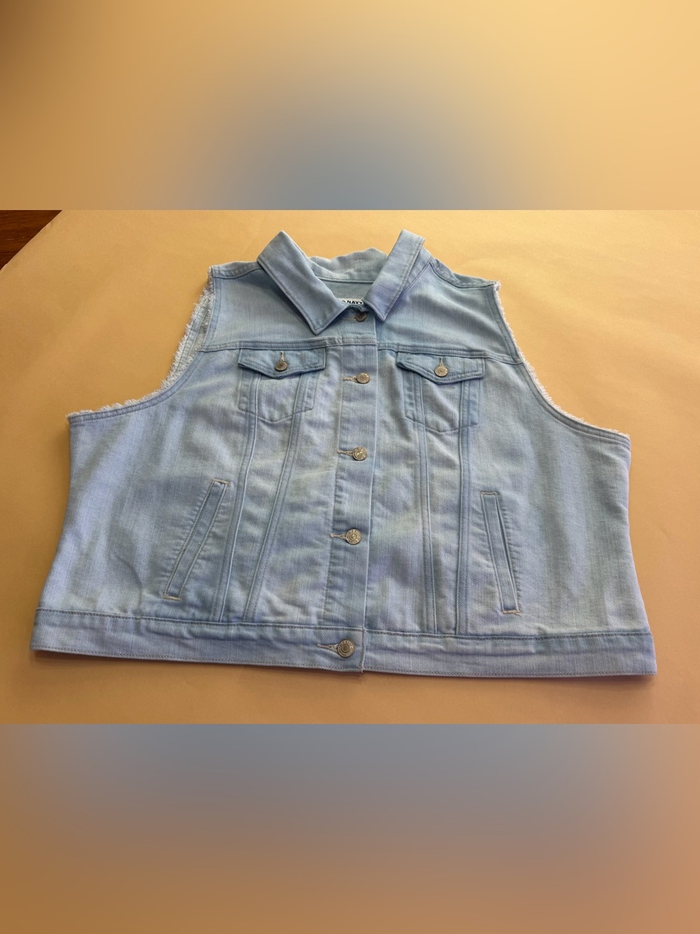 Old Navy XXL Light Wash Denim Vest Frayed Armholes Button Front Cropped